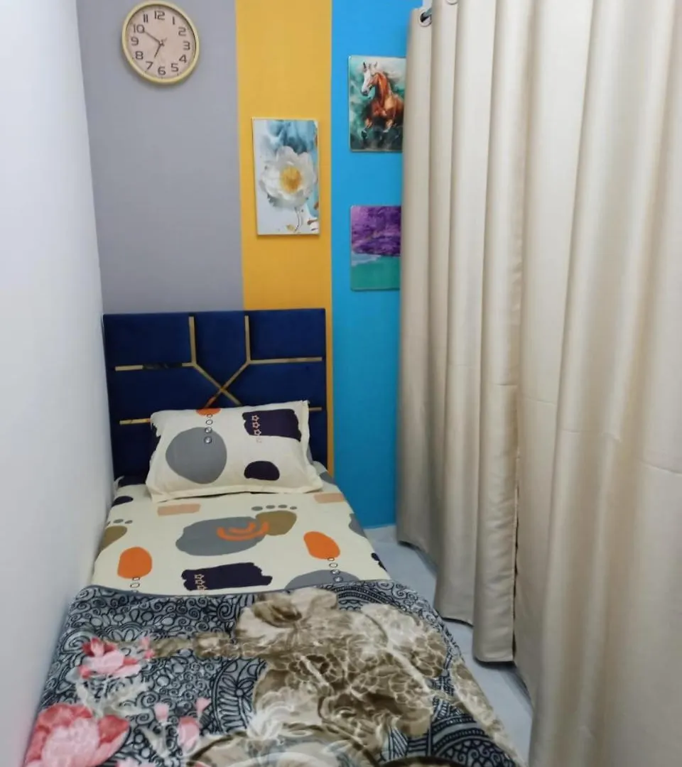 Elite Space Partition Room In Dubai Very Near Union And Banyas Metro - Creek - Gold Souq Capsule hotel