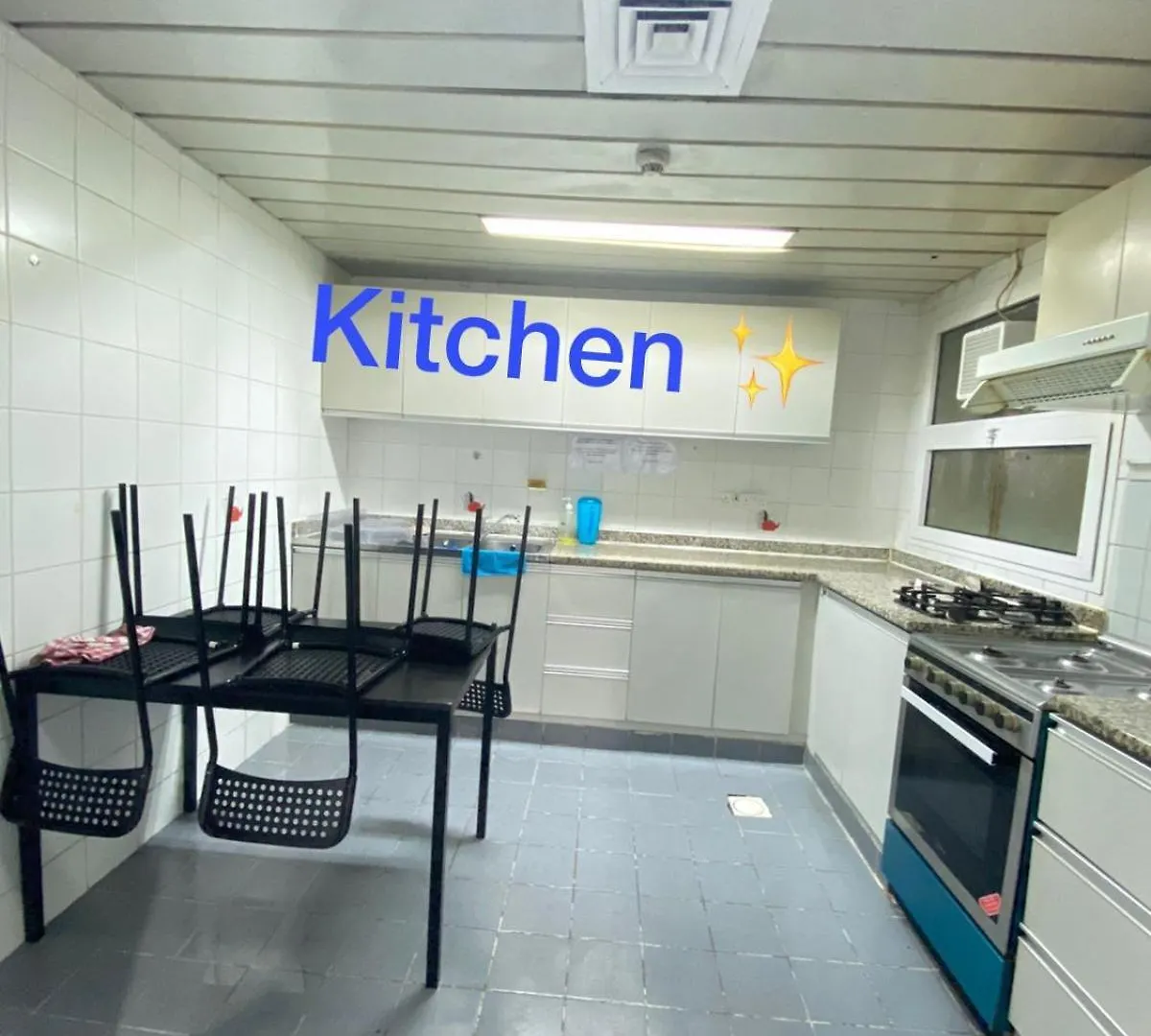Elite Space Partition Room In Dubai Very Near Union And Banyas Metro - Creek - Gold Souq