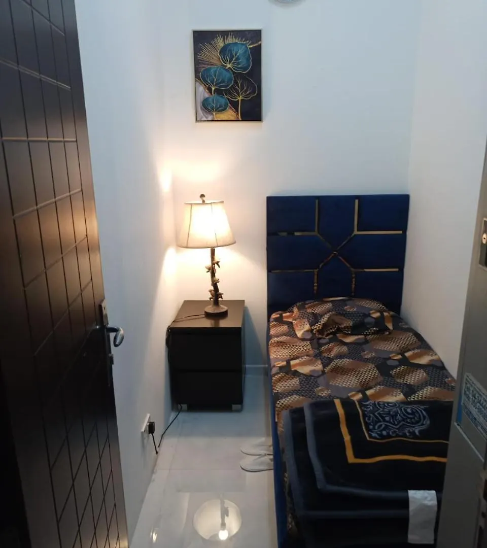 Elite Space Partition Room In Dubai Very Near Union And Banyas Metro - Creek - Gold Souq contacts